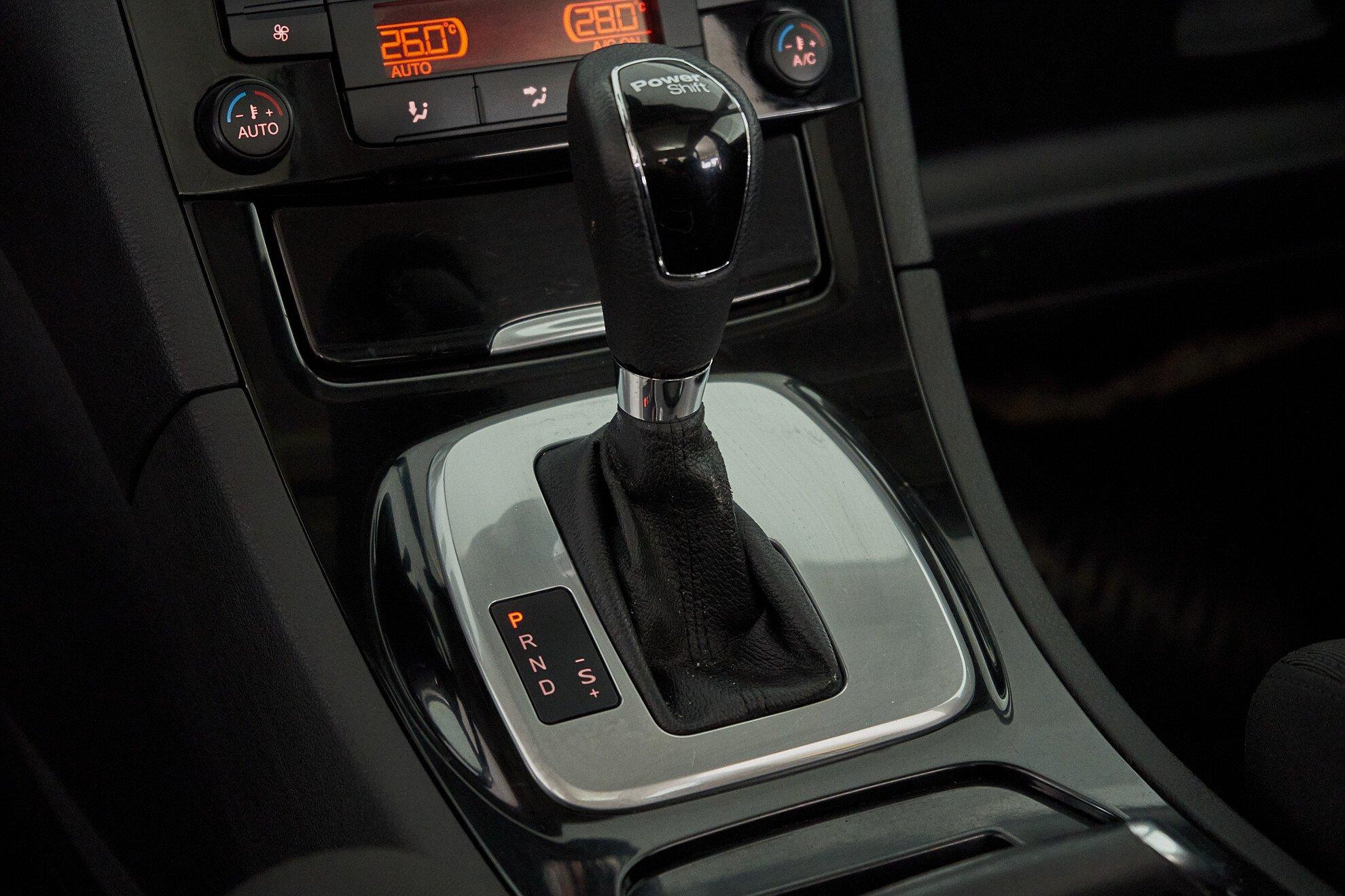Ford S-MAX 2012, белый