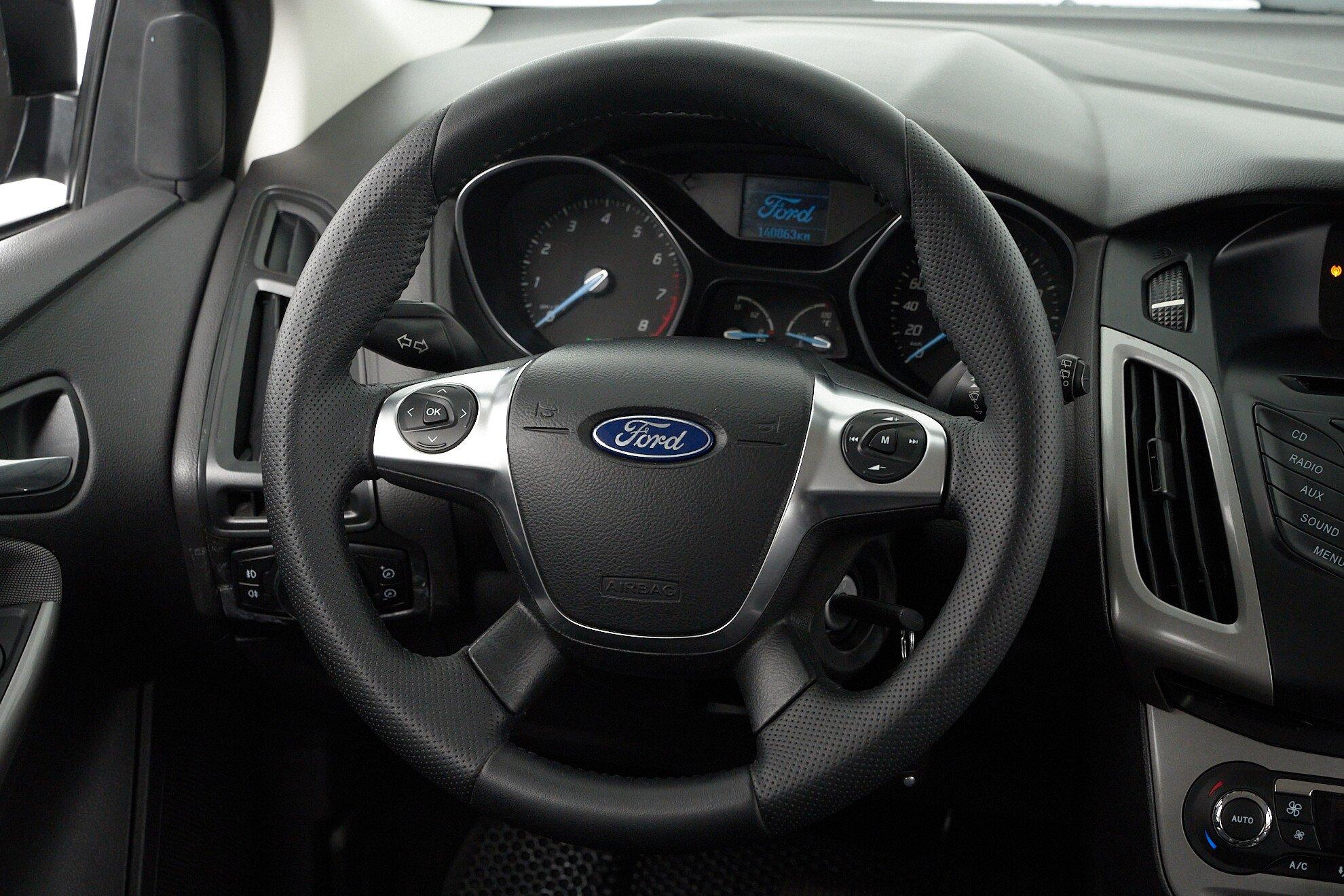 Ford Focus 2014, черный