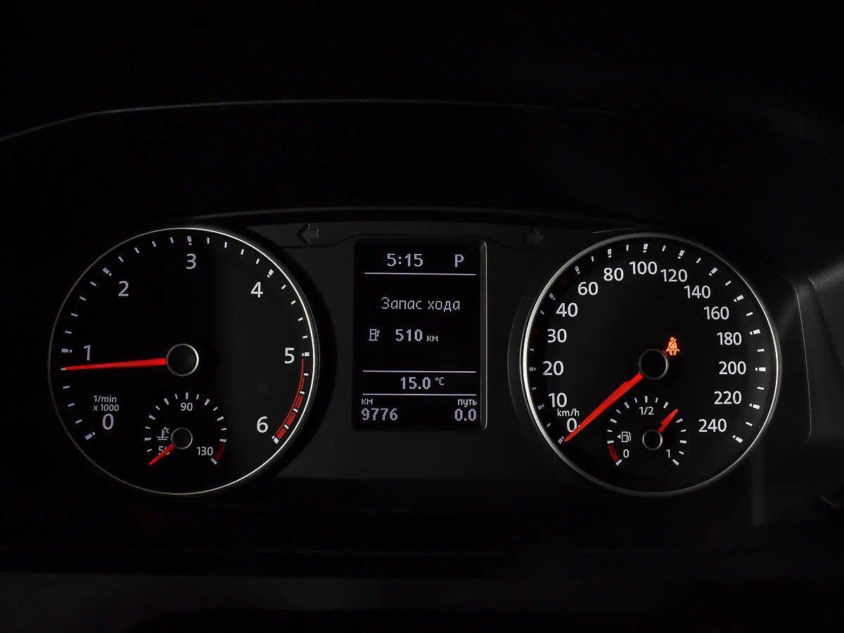 Volkswagen Caravelle 2016, черный