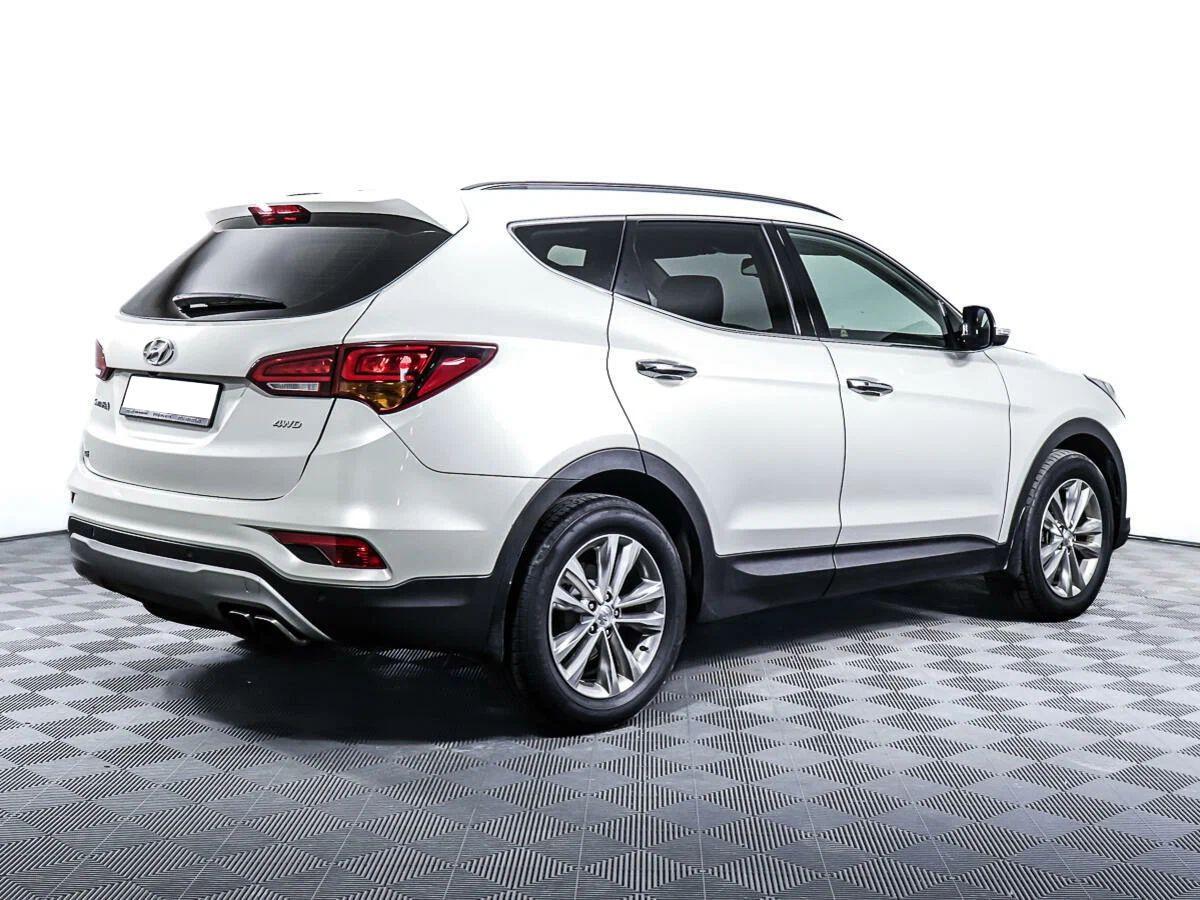 Hyundai Santa Fe 2015, белый