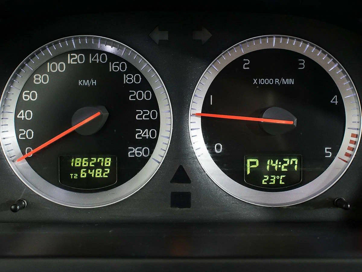 Volvo XC90 2012, серый