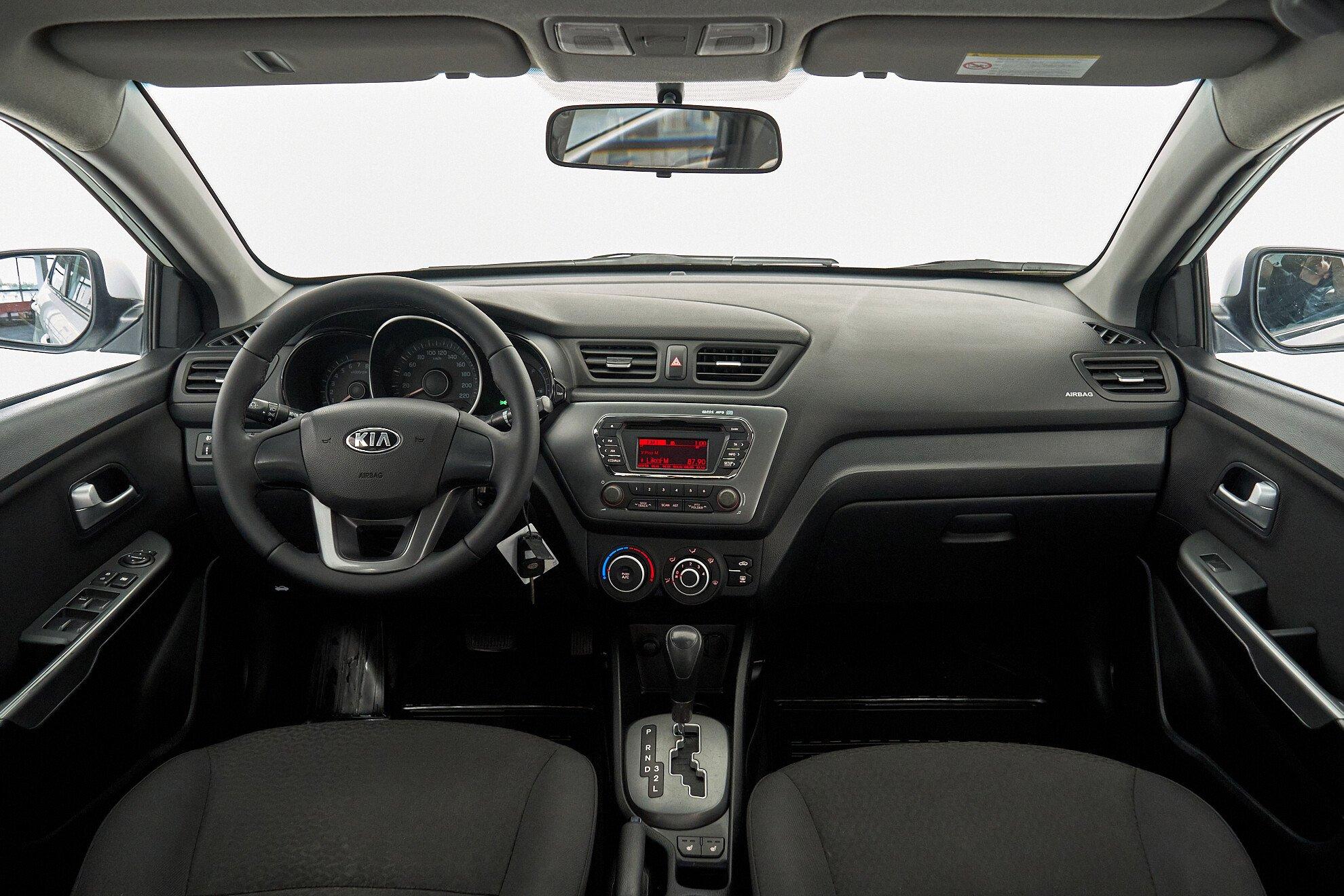 Kia Rio 2014, белый