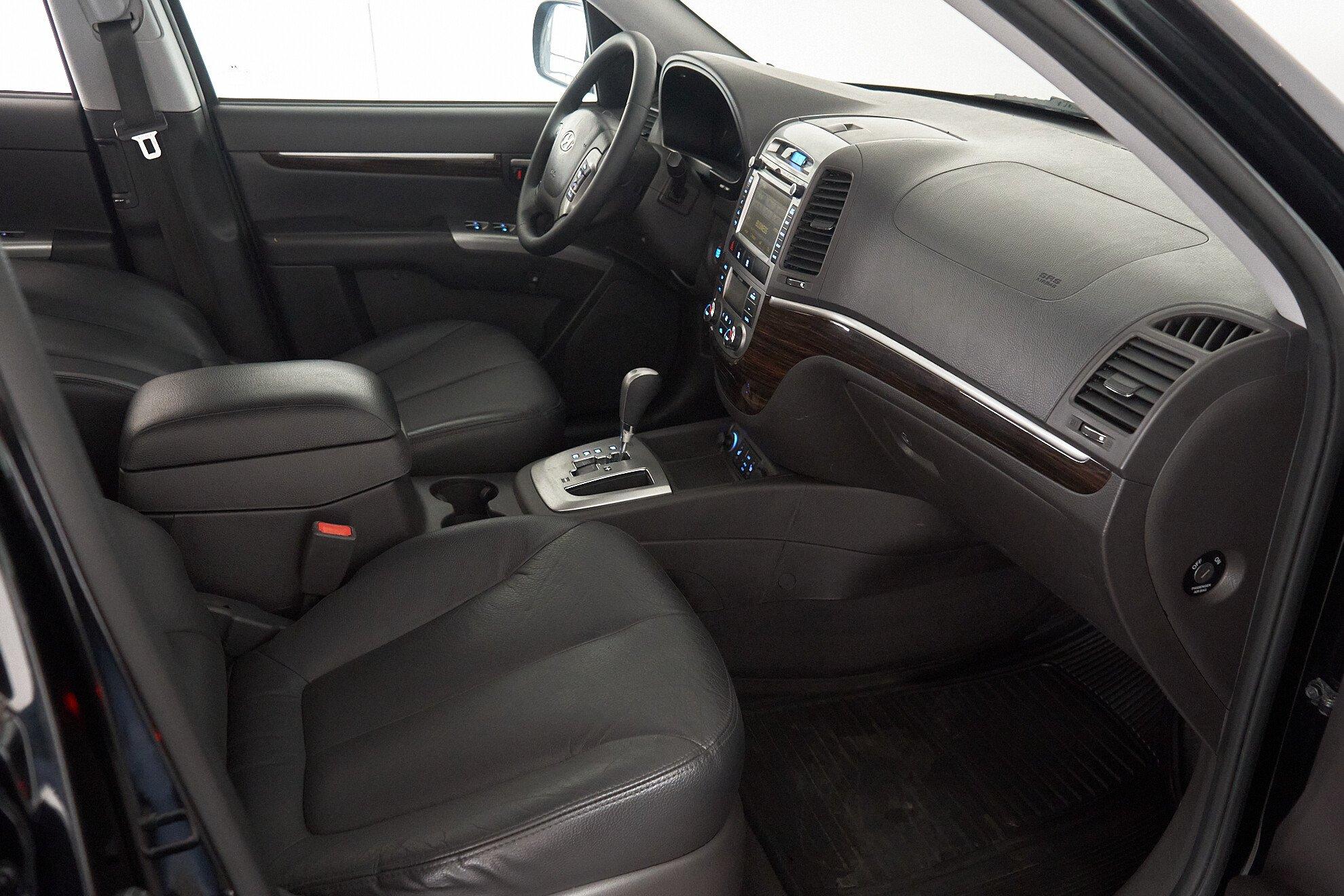 Hyundai Santa Fe 2011, черный