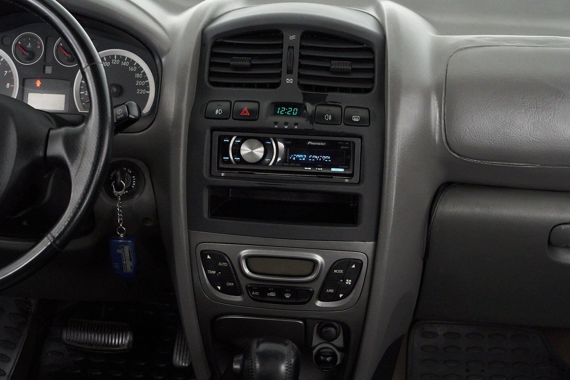 Hyundai Santa Fe 2008, серый