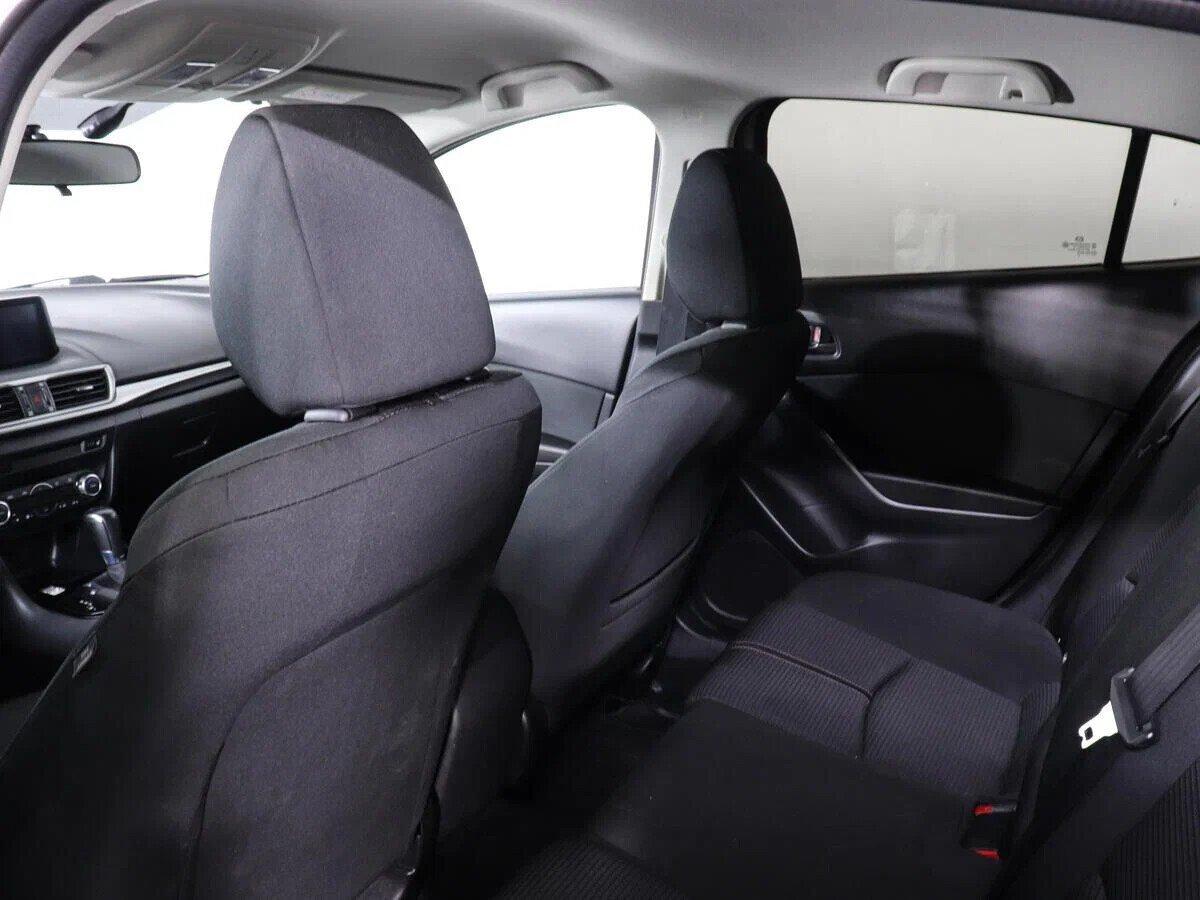Mazda 3 2019, серебряный