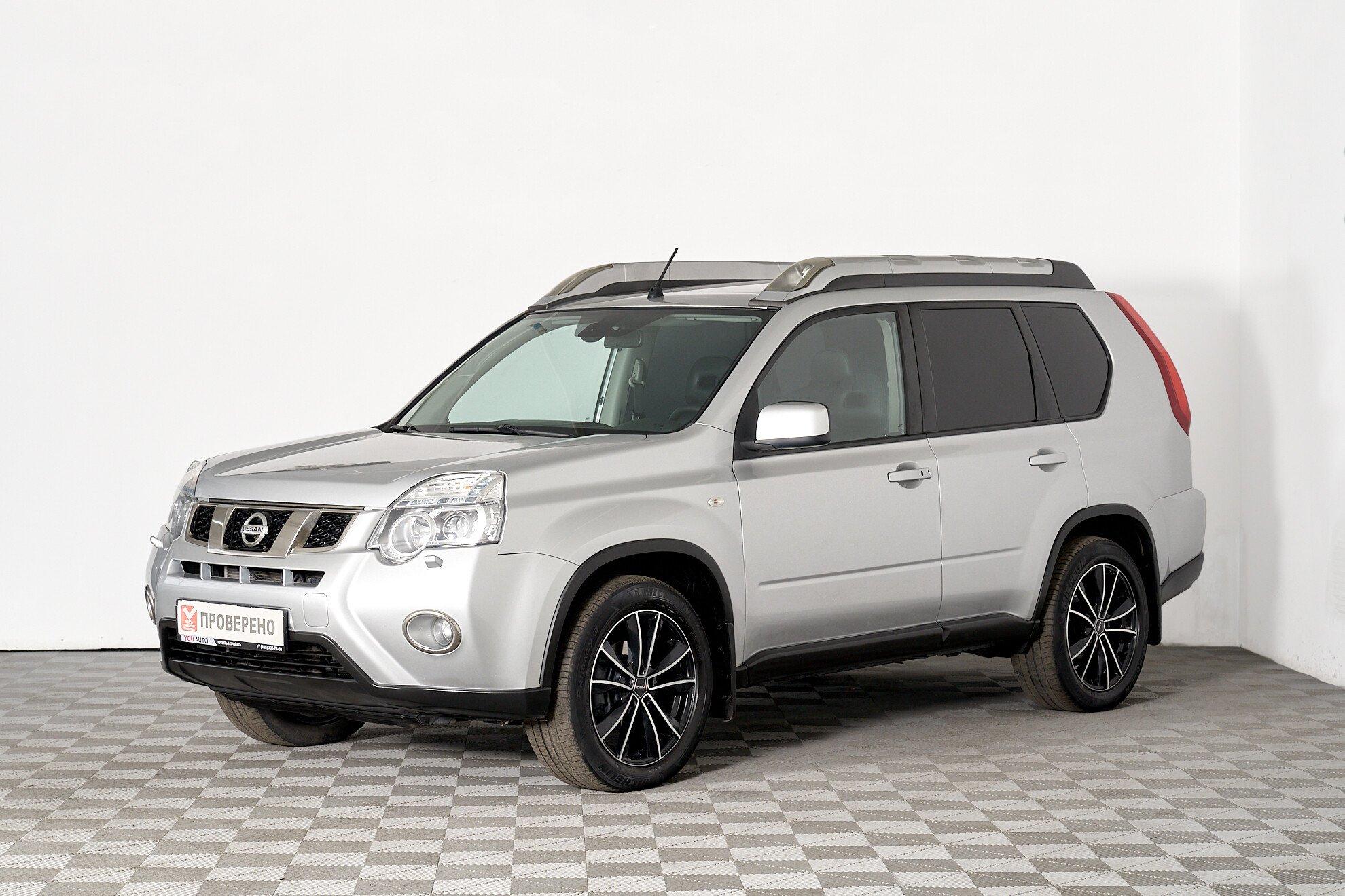 Nissan X-Trail 2011, серебряный