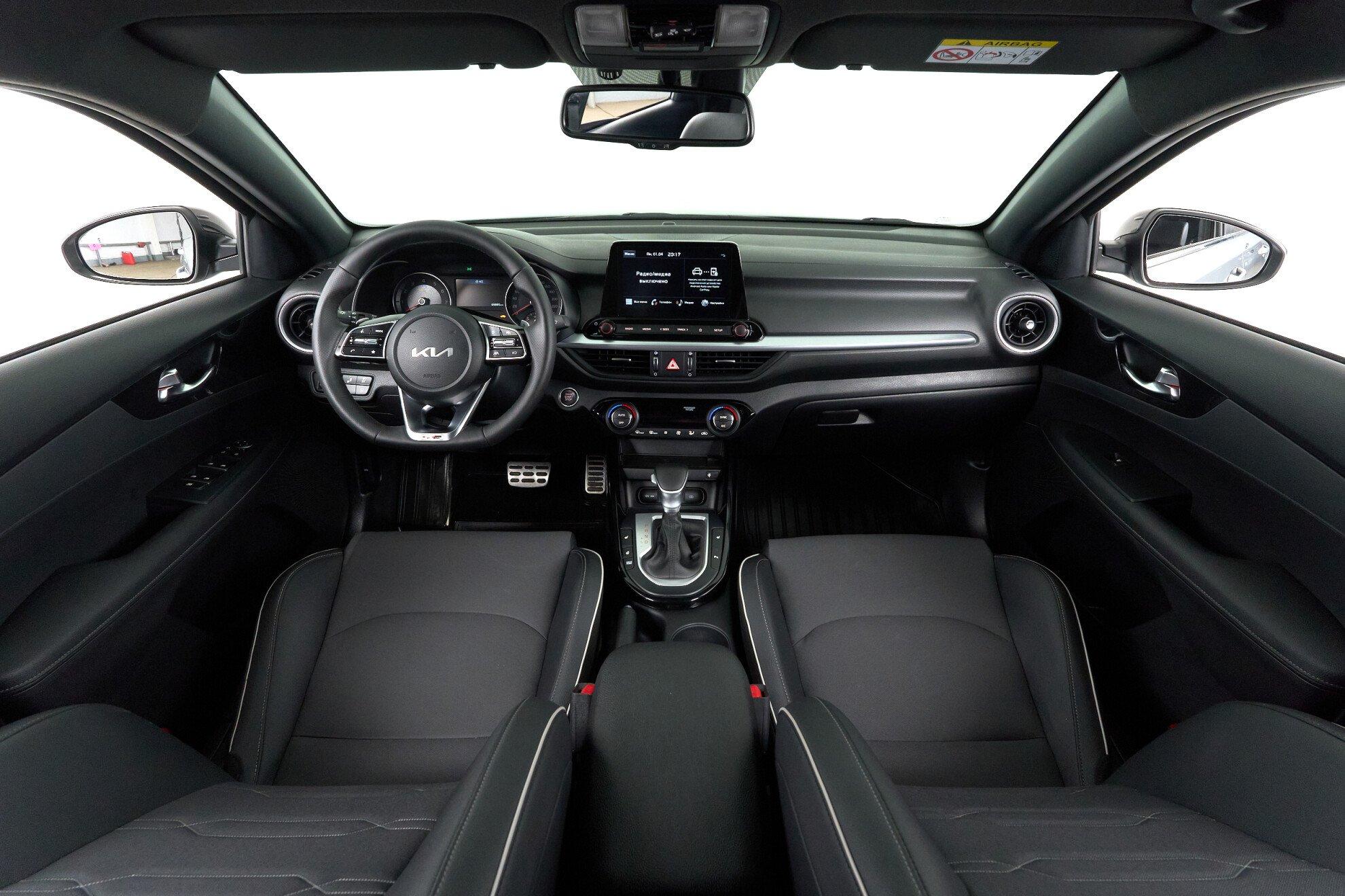 Kia Cerato 2021, серый