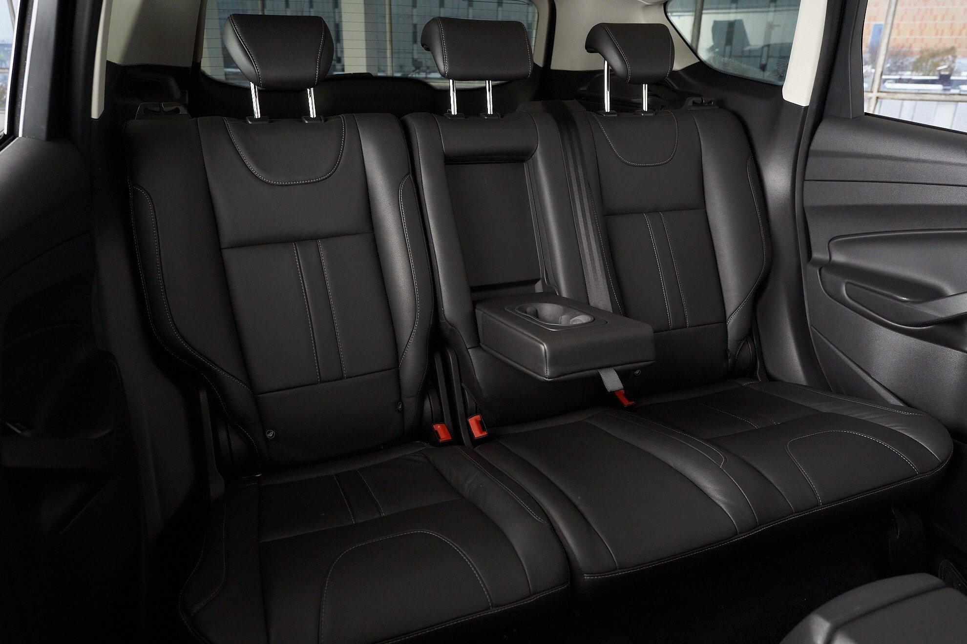 Ford Kuga 2014, черный