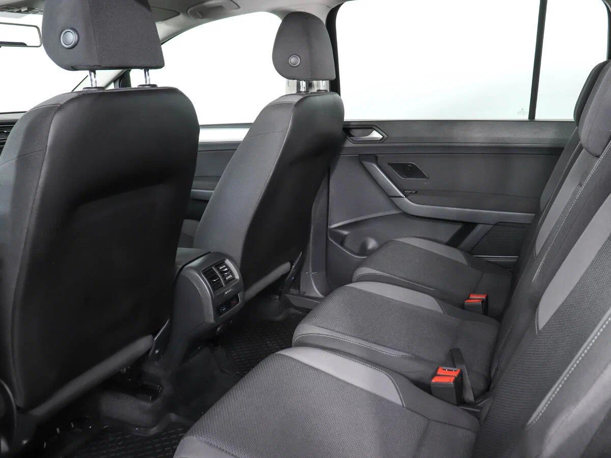 Volkswagen Touran 2018, черный