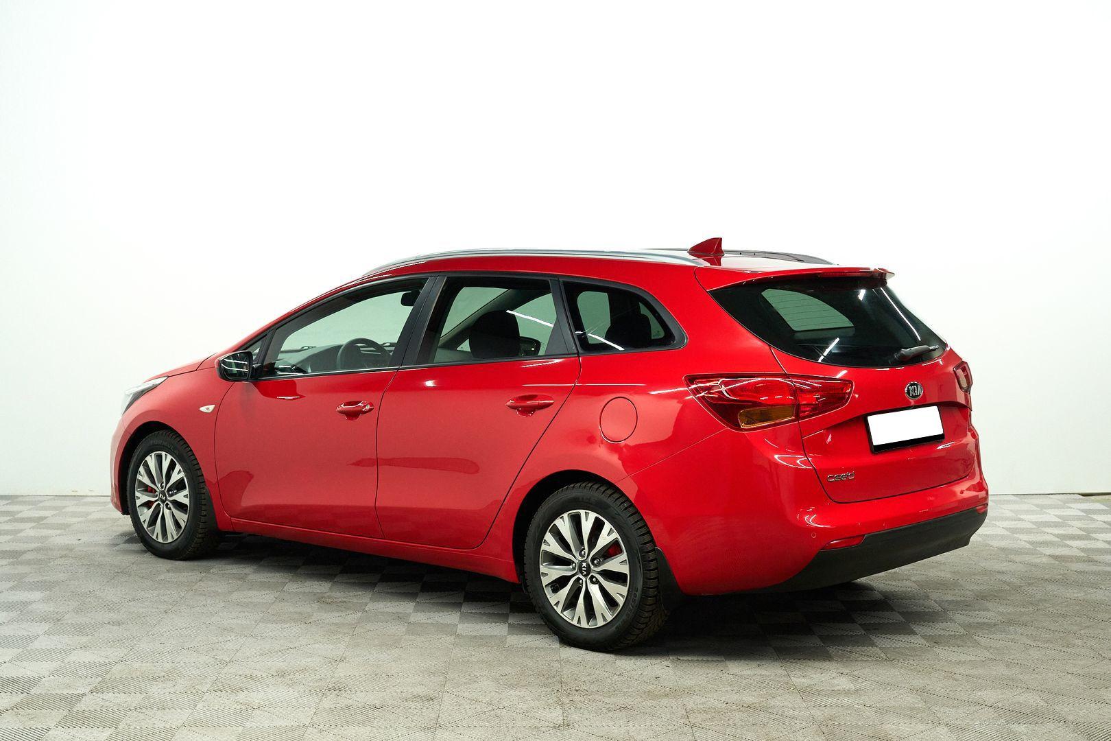 Kia Ceed 2018, красный