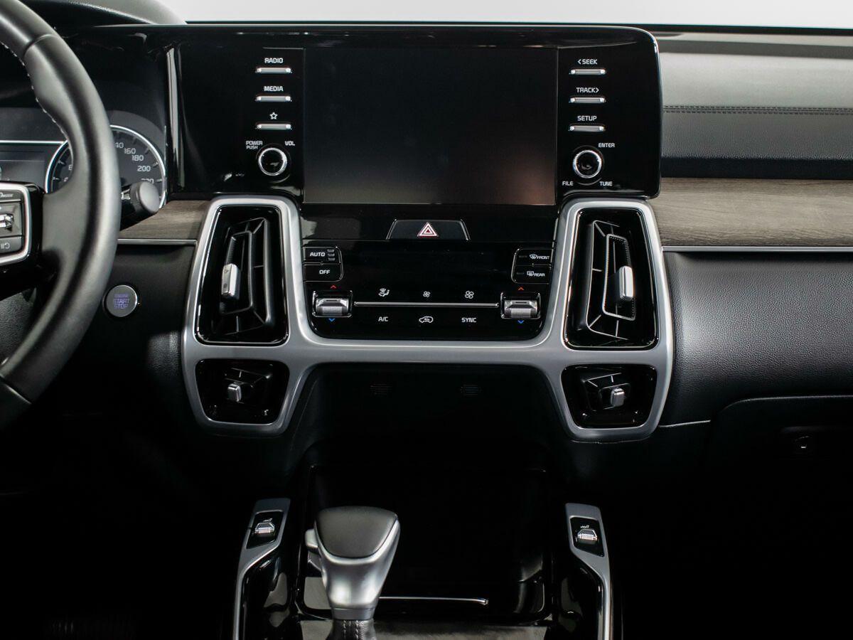 Kia Sorento 2022, белый