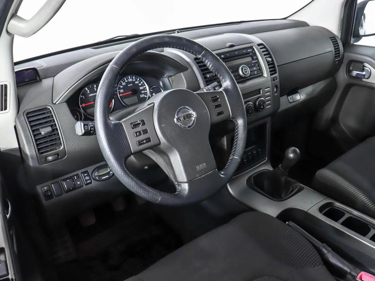 Nissan Pathfinder 2008, черный
