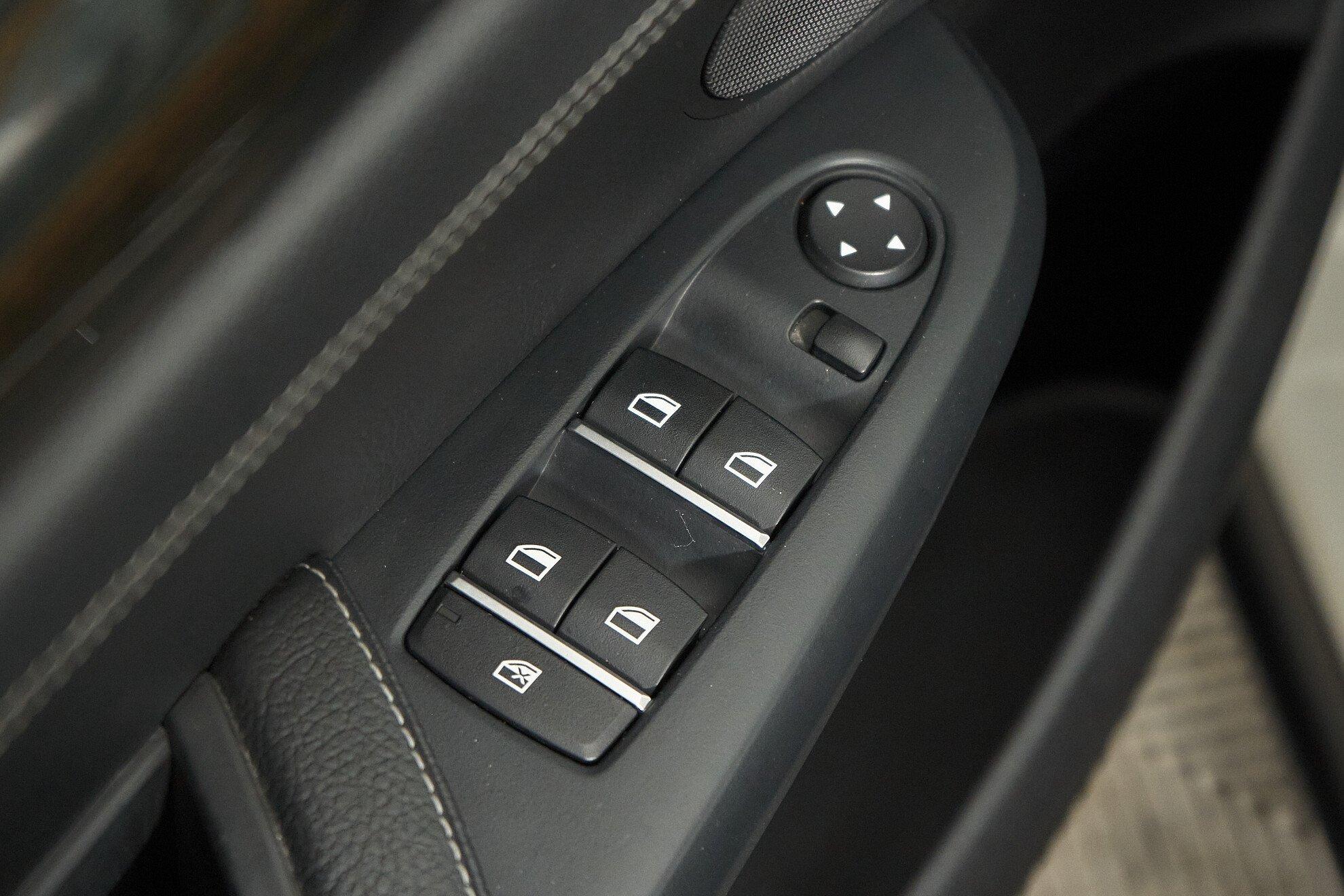 BMW X3 2012, белый