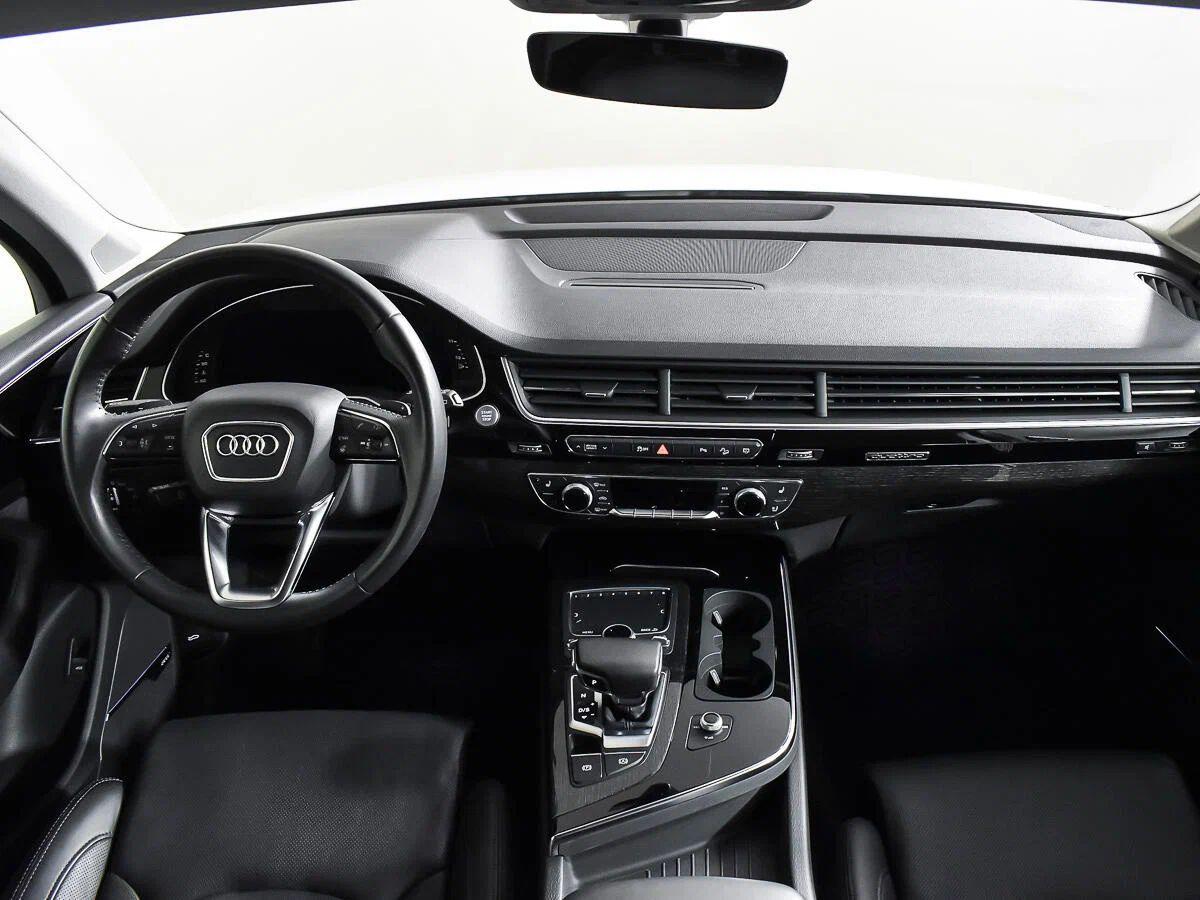 Audi Q7 2017, белый