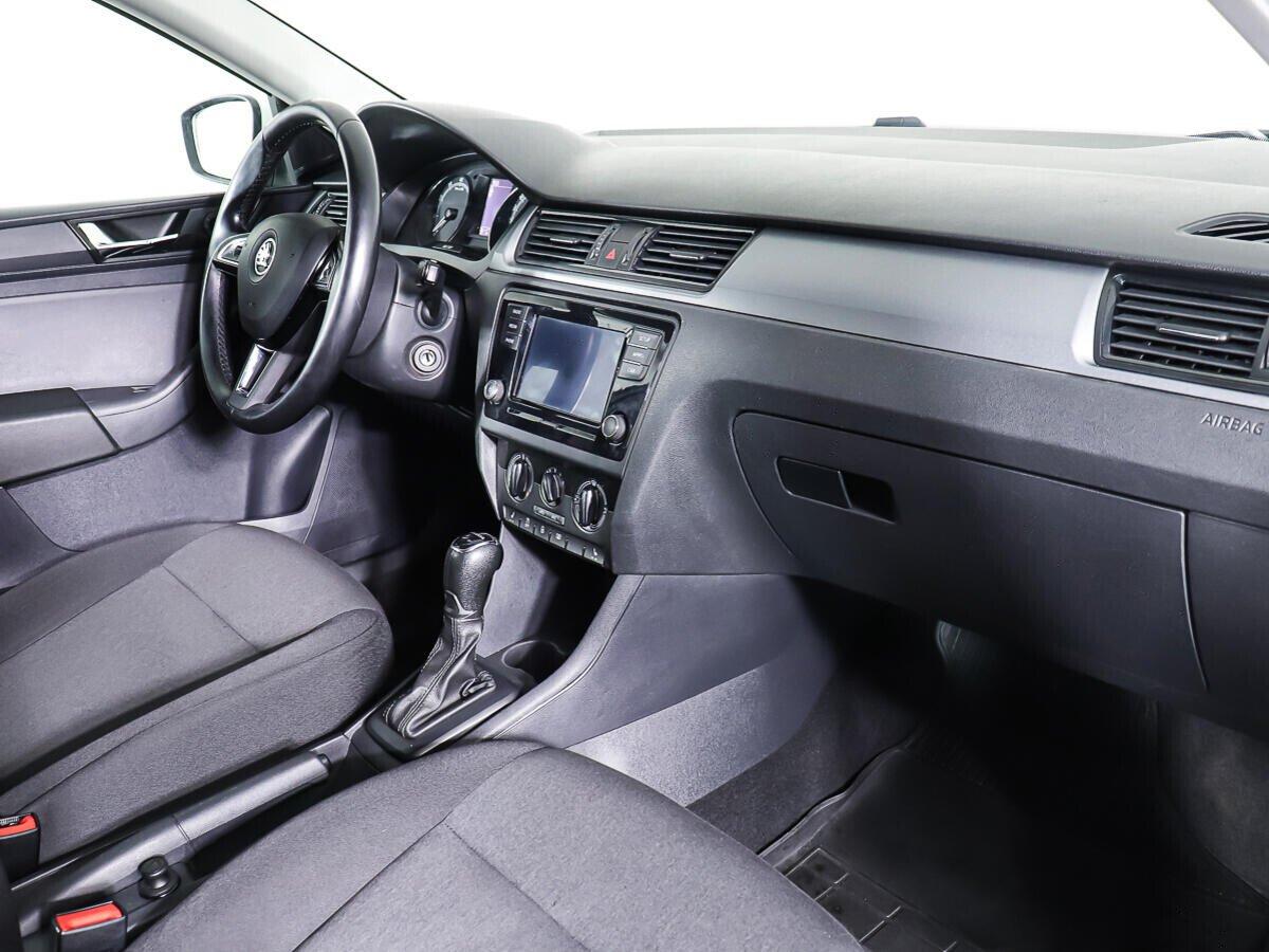 Skoda Rapid 2019, белый
