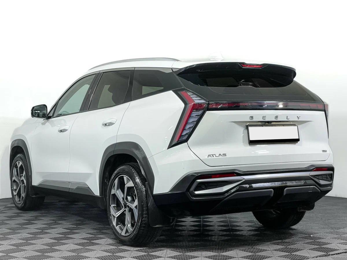 Geely Atlas 2024, белый