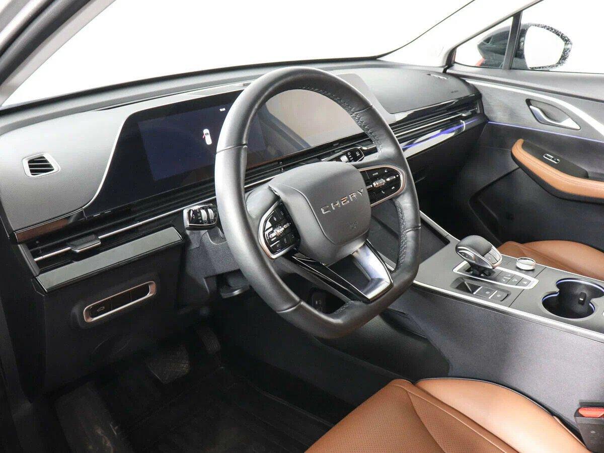 Omoda C5 2022, серебряный