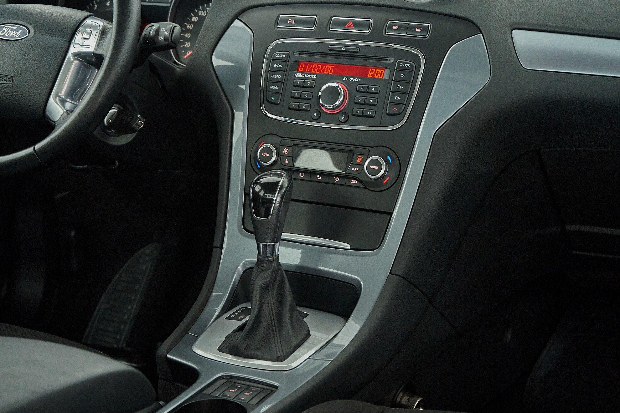 Ford Mondeo 2012, синий