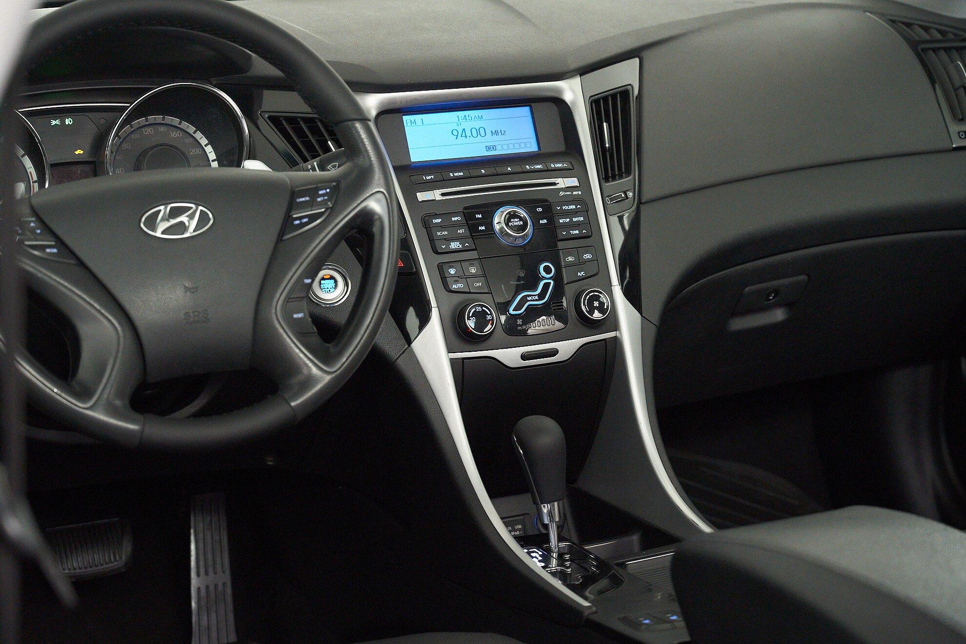 Hyundai Sonata 2010, черный