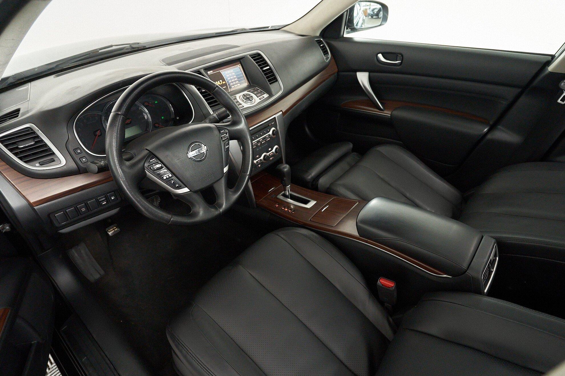 Nissan Teana 2010, черный
