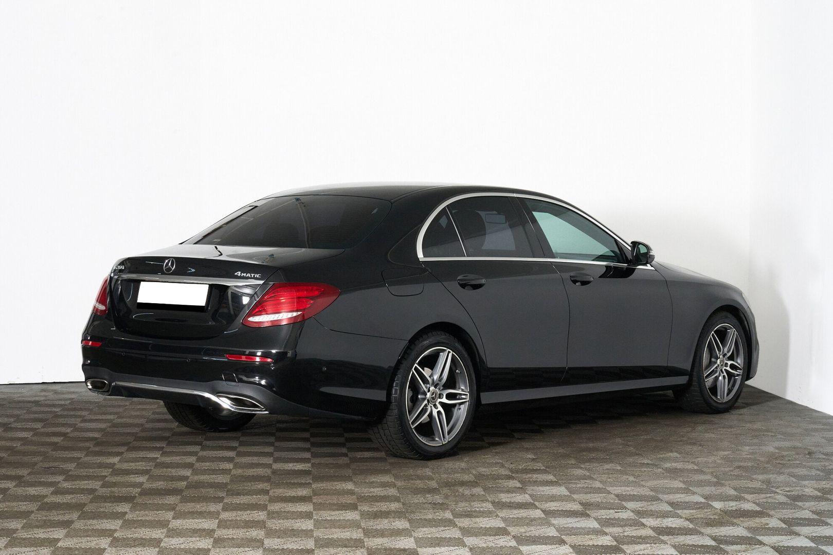 Mercedes-Benz E-Класс 2016, черный