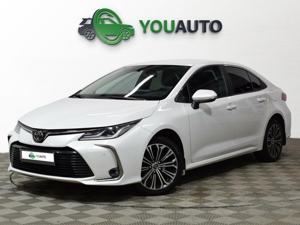 Toyota Corolla 2021, белый