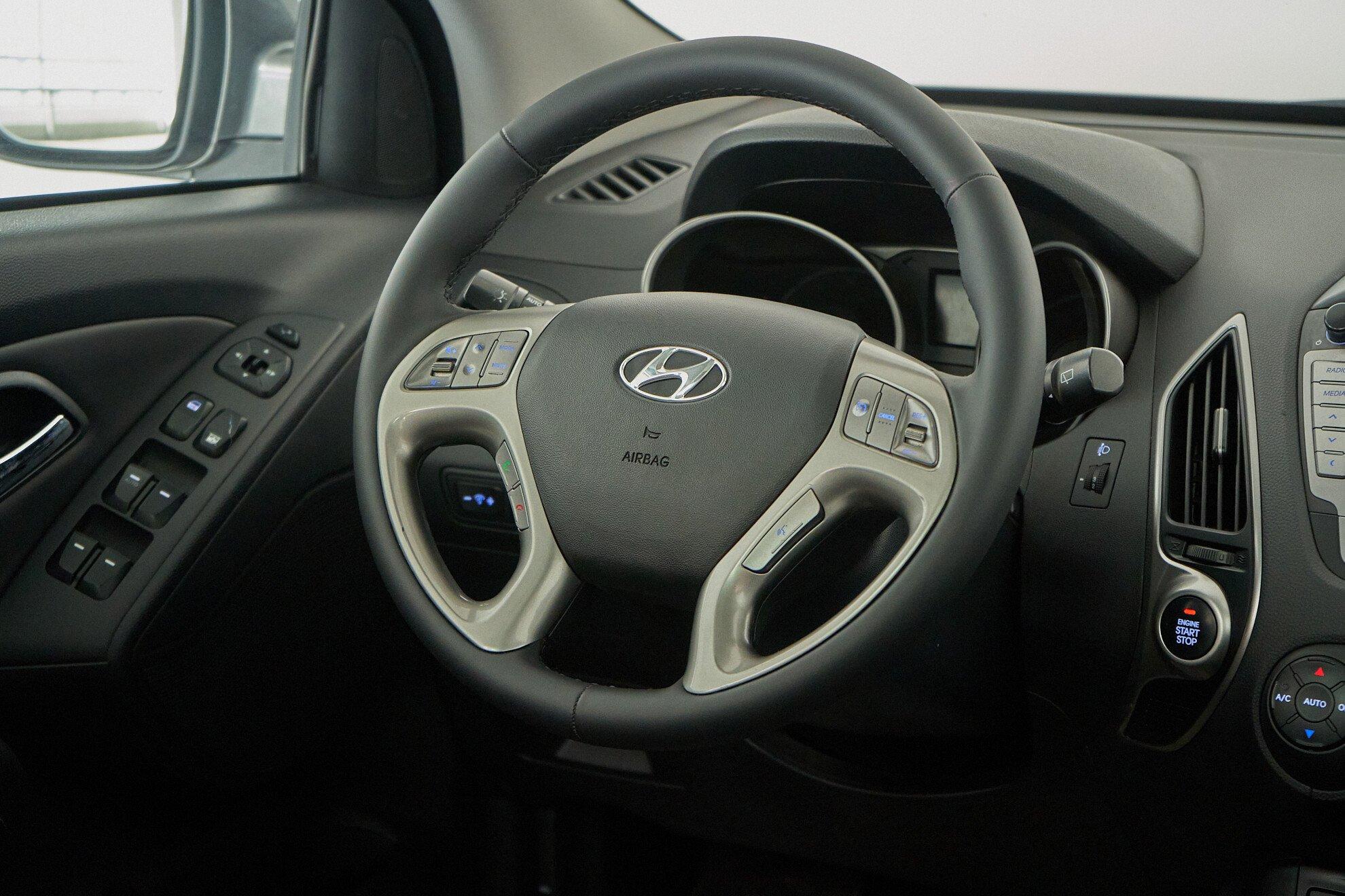 Hyundai ix35 2010, серый