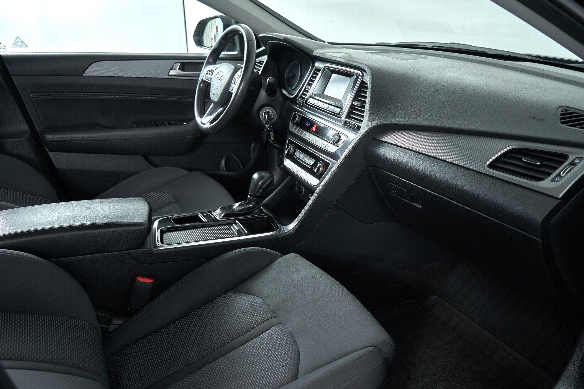 Hyundai Sonata 2019, черный