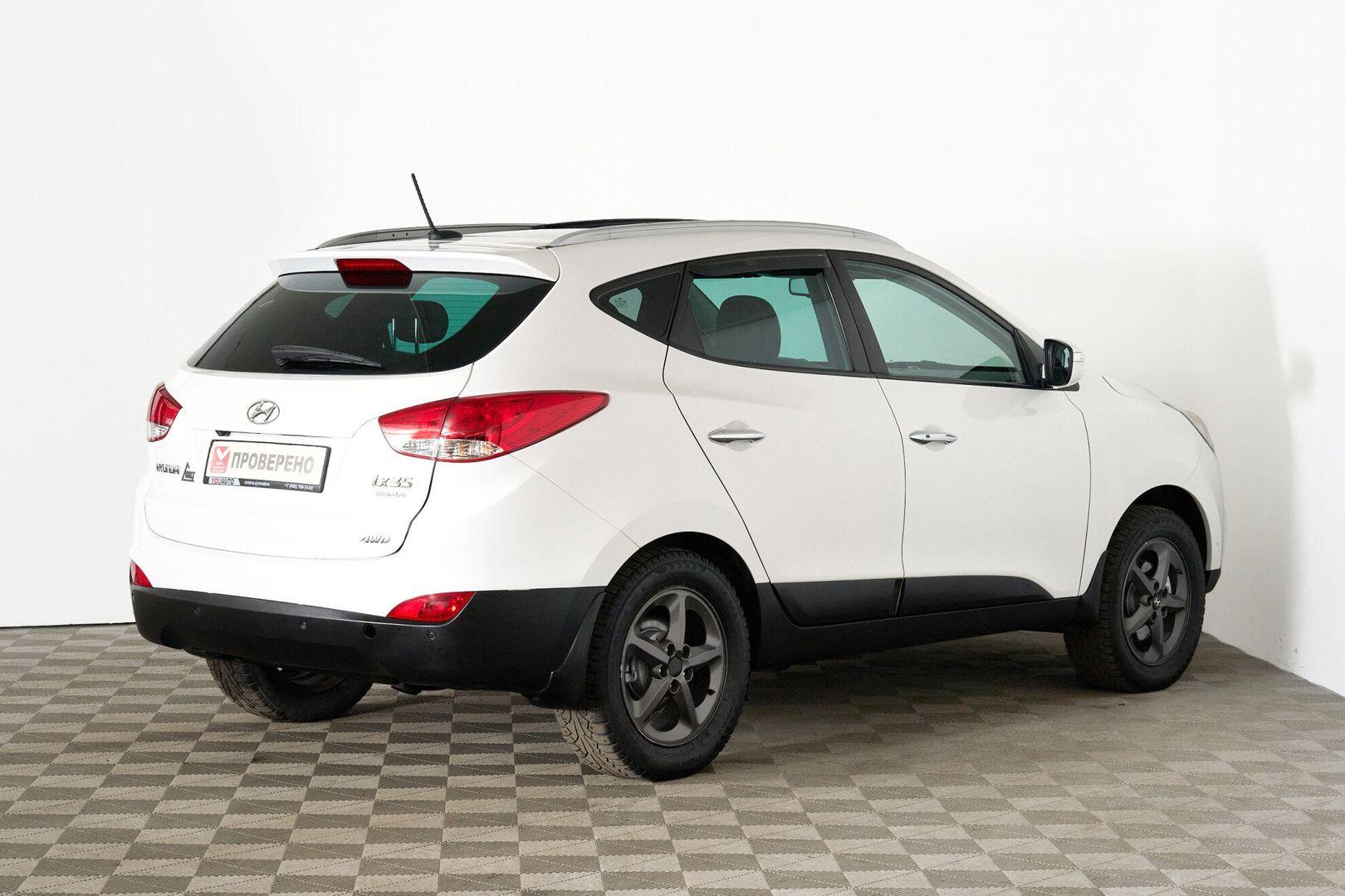 Hyundai ix35 2011, белый