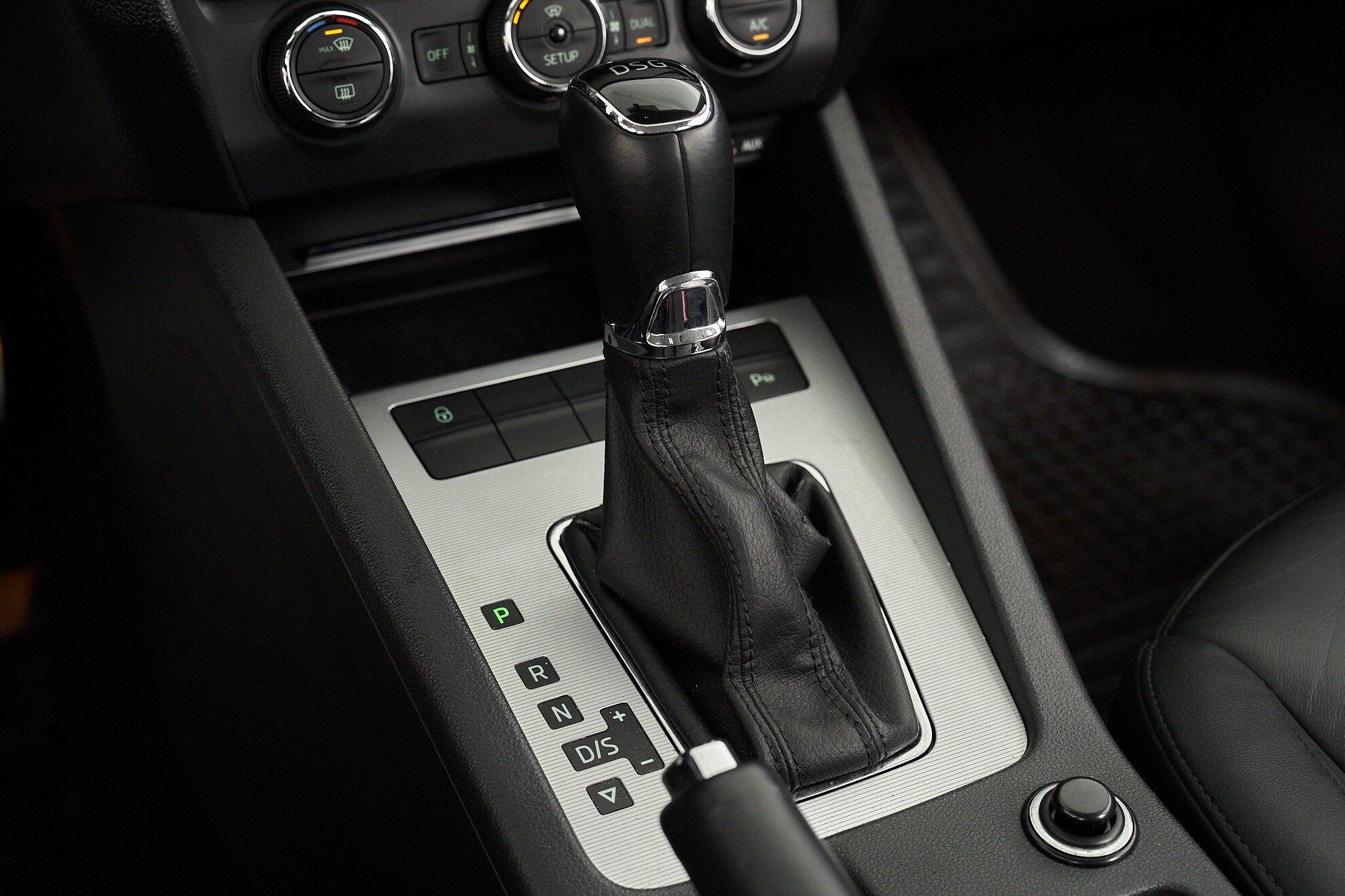 Skoda Octavia 2014, черный