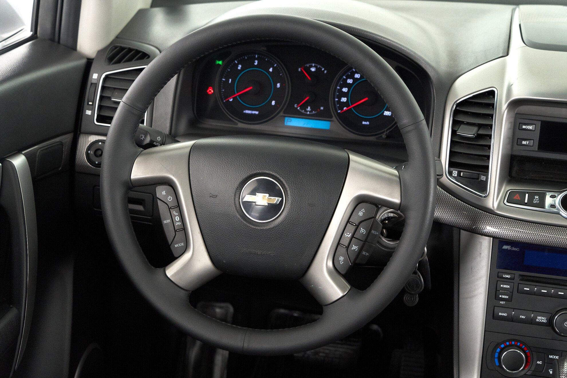 Chevrolet Captiva 2012, серебряный