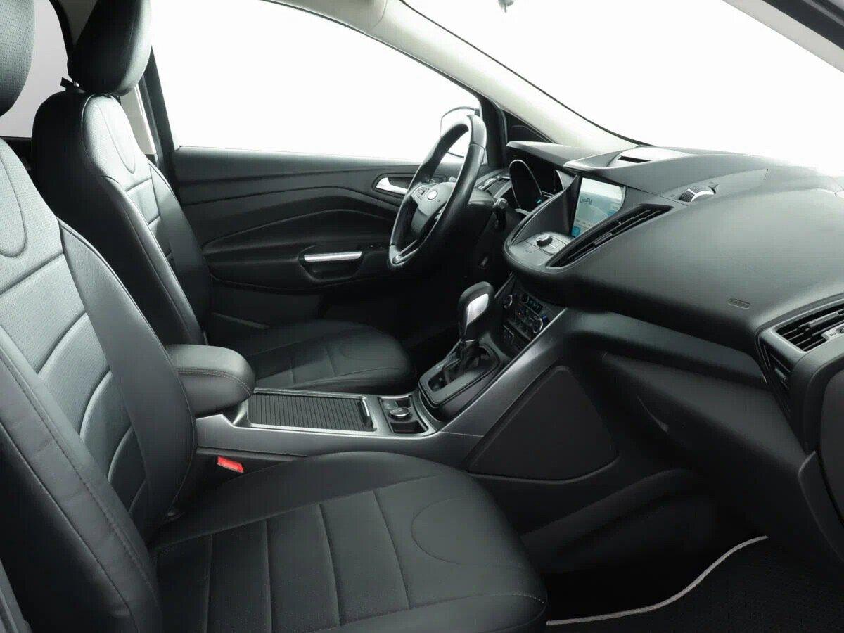 Ford Kuga 2019, белый