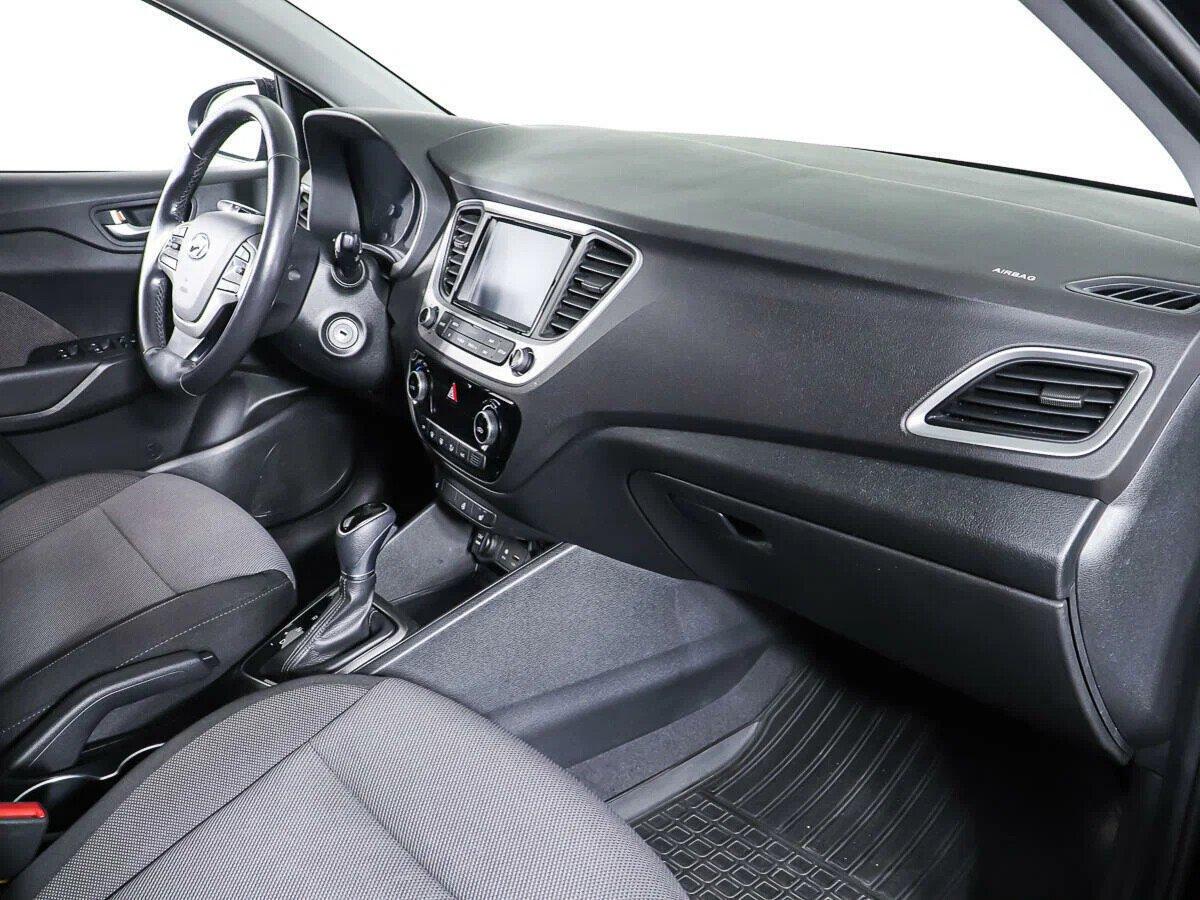 Hyundai Solaris 2020, черный