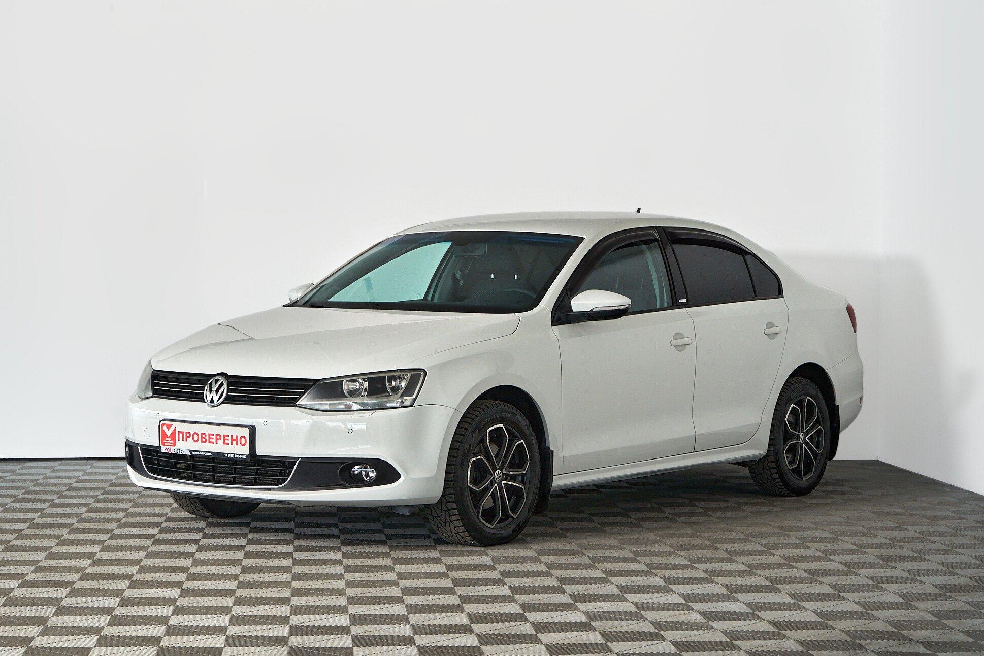 Volkswagen Jetta 2014, белый