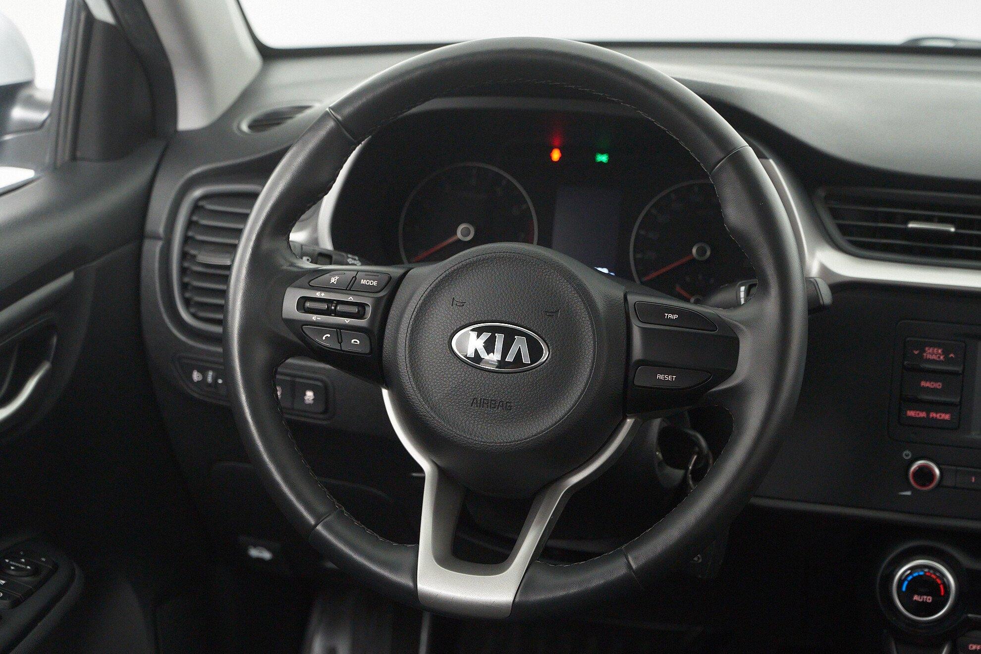 Kia Rio 2022, белый