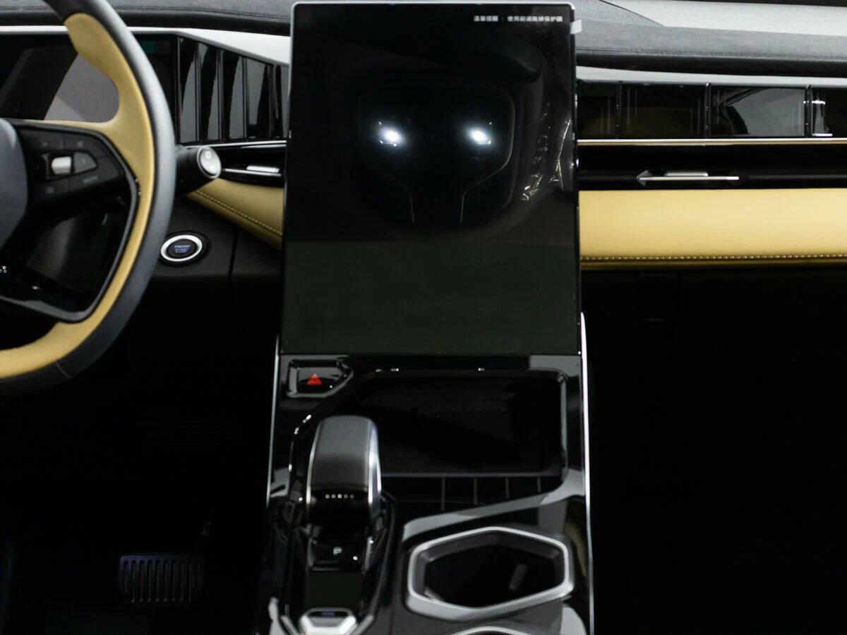 Geely Boyue 2023, белый