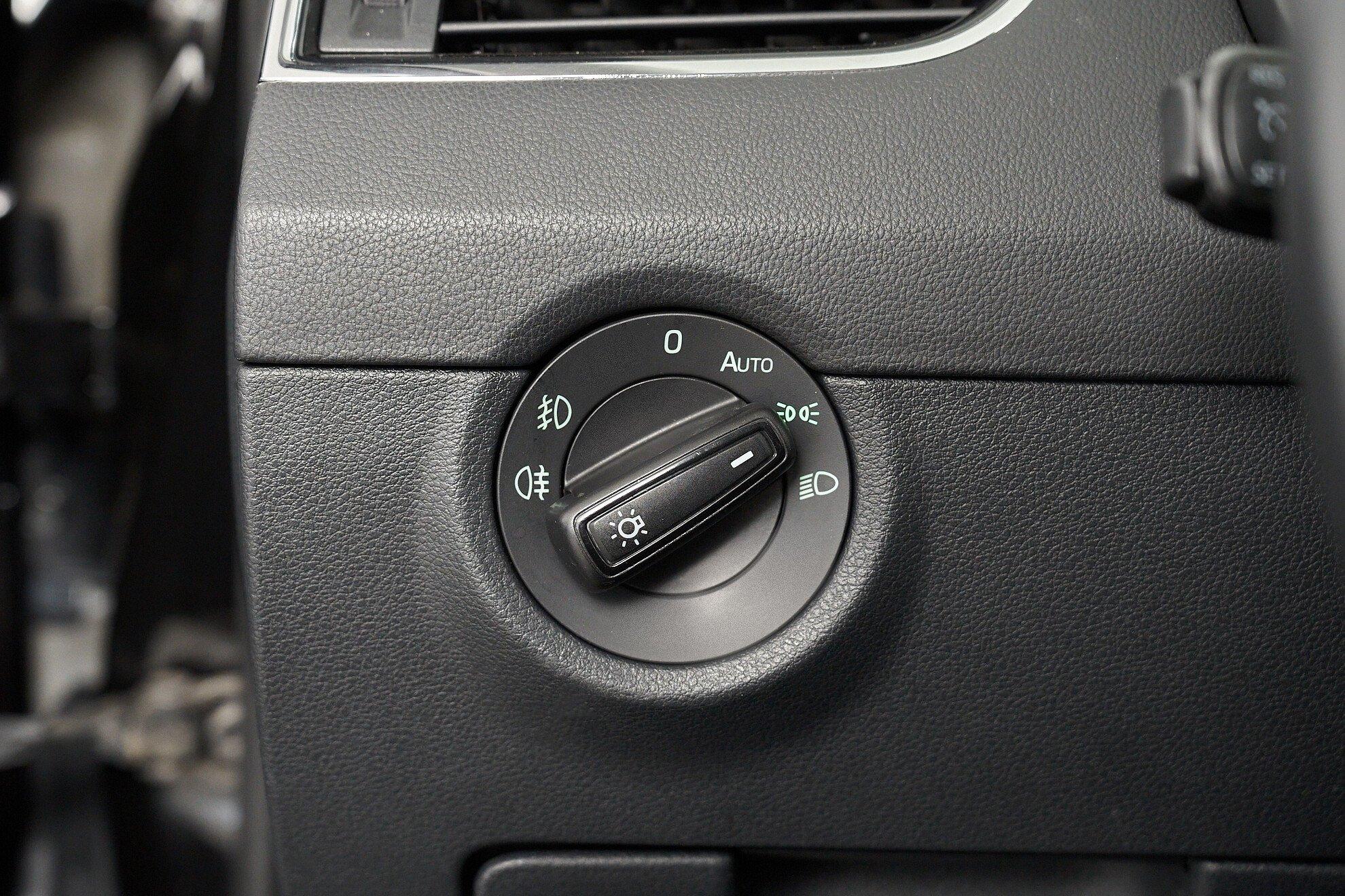 Skoda Octavia 2014, черный