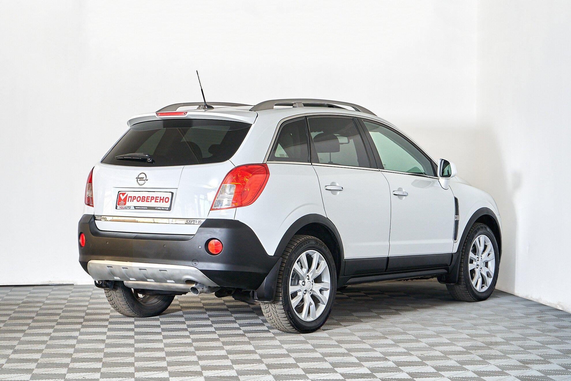 Opel Antara 2013, белый