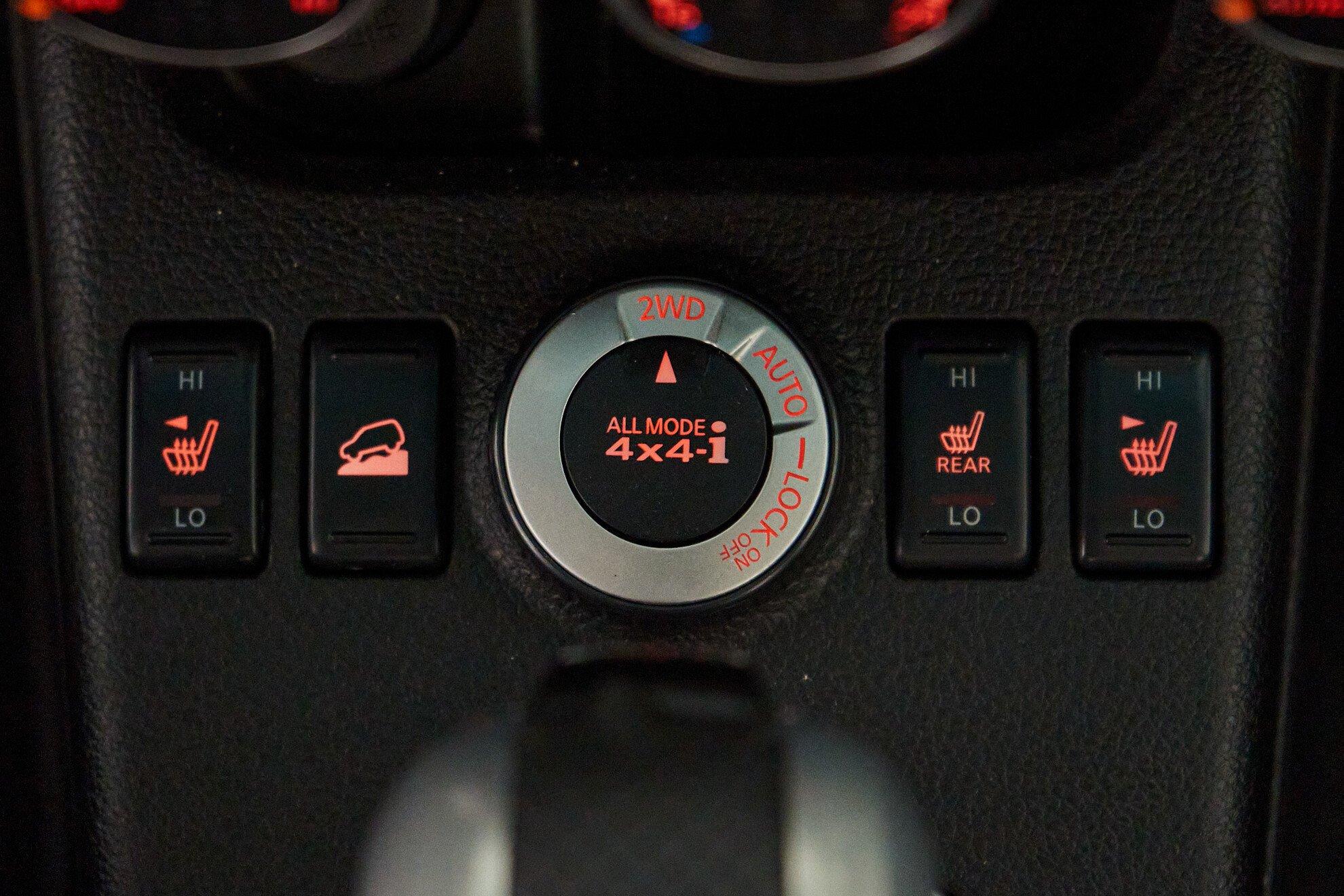 Nissan X-Trail 2012, серый