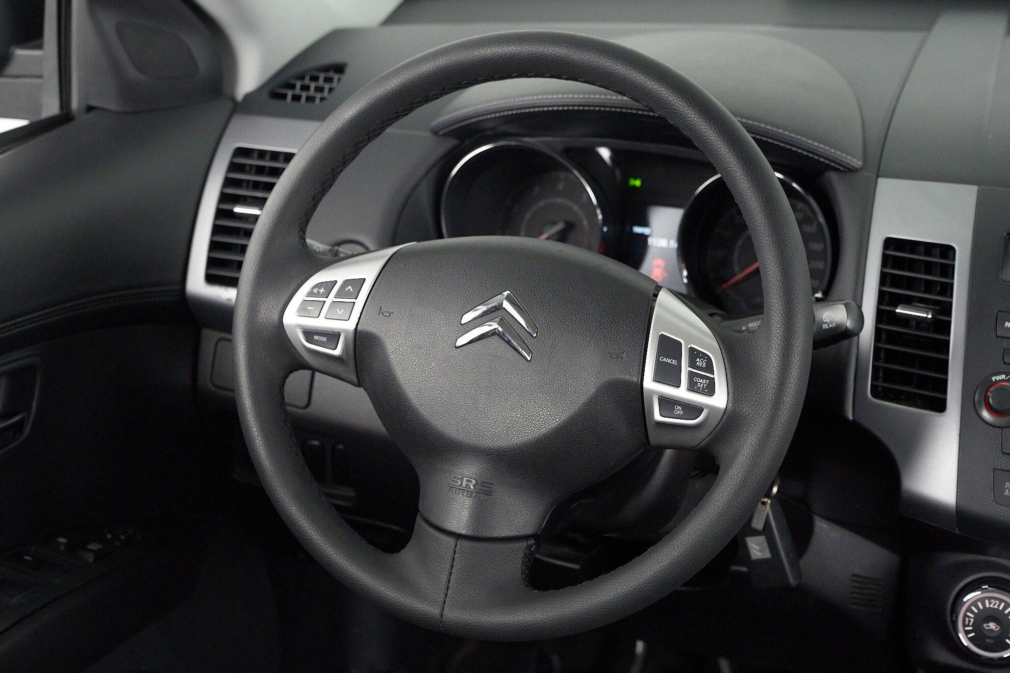 Citroen C-Crosser 2012, черный