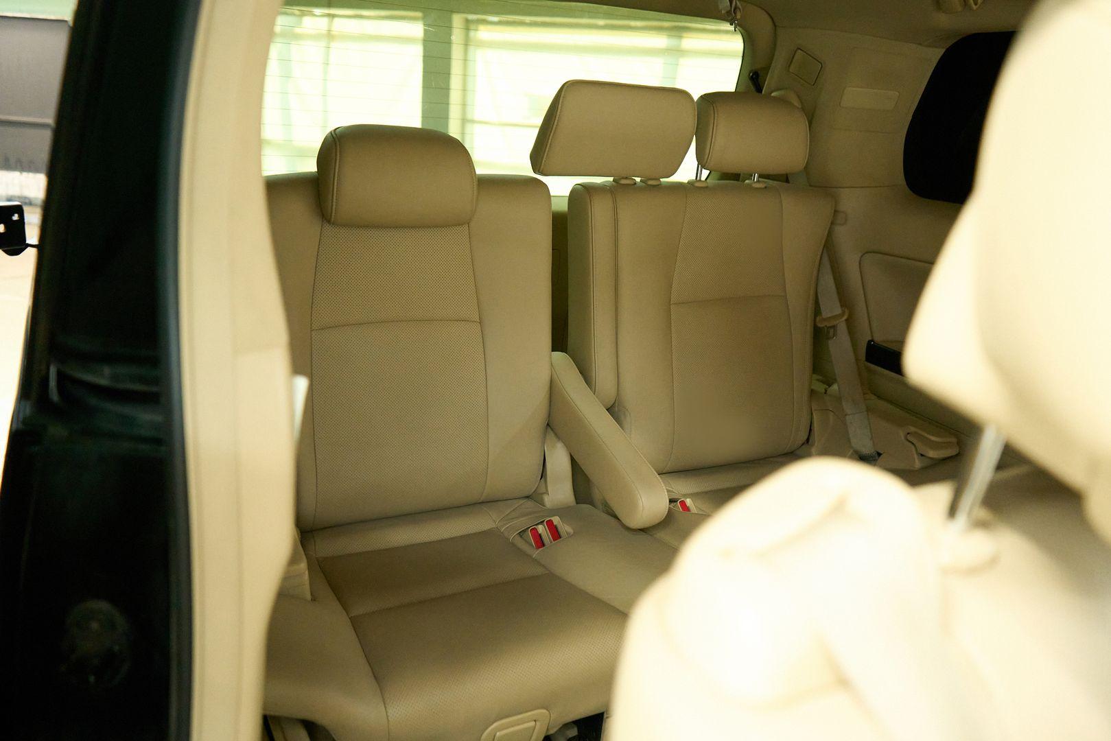 Toyota Alphard 2012, черный