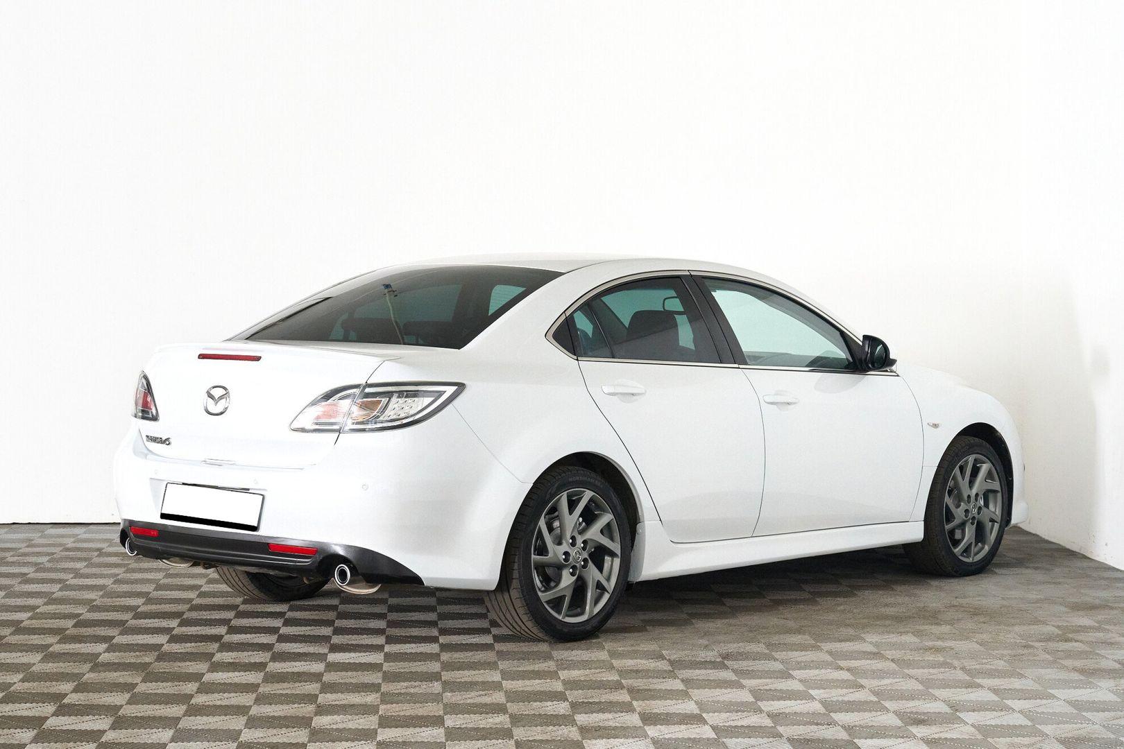 Mazda 6 2011, белый