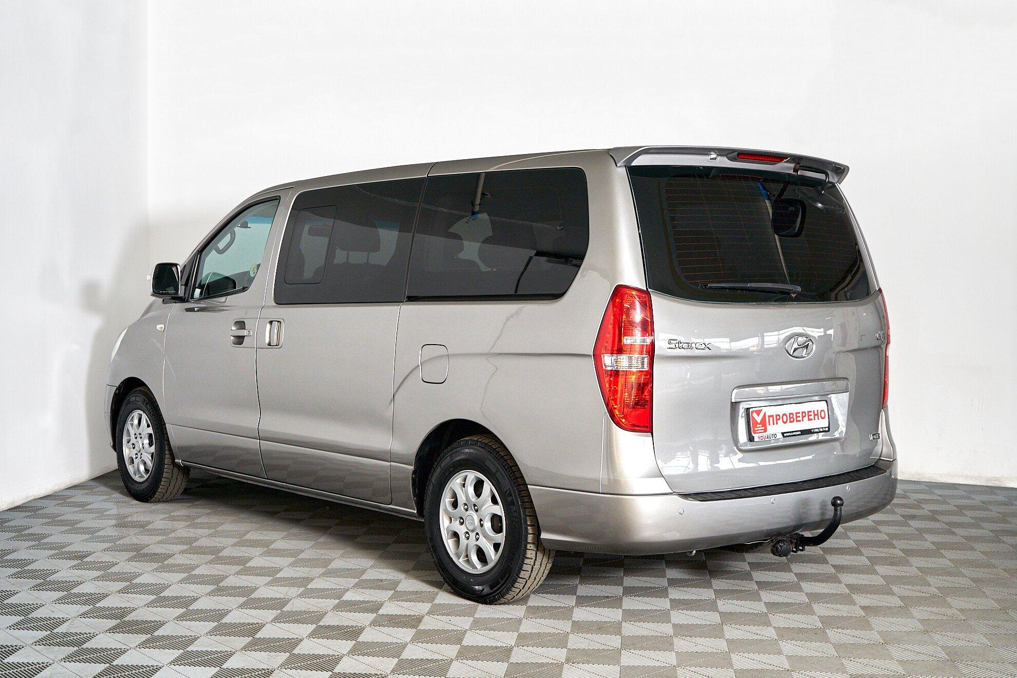 Hyundai Grand Starex 2010, серебряный