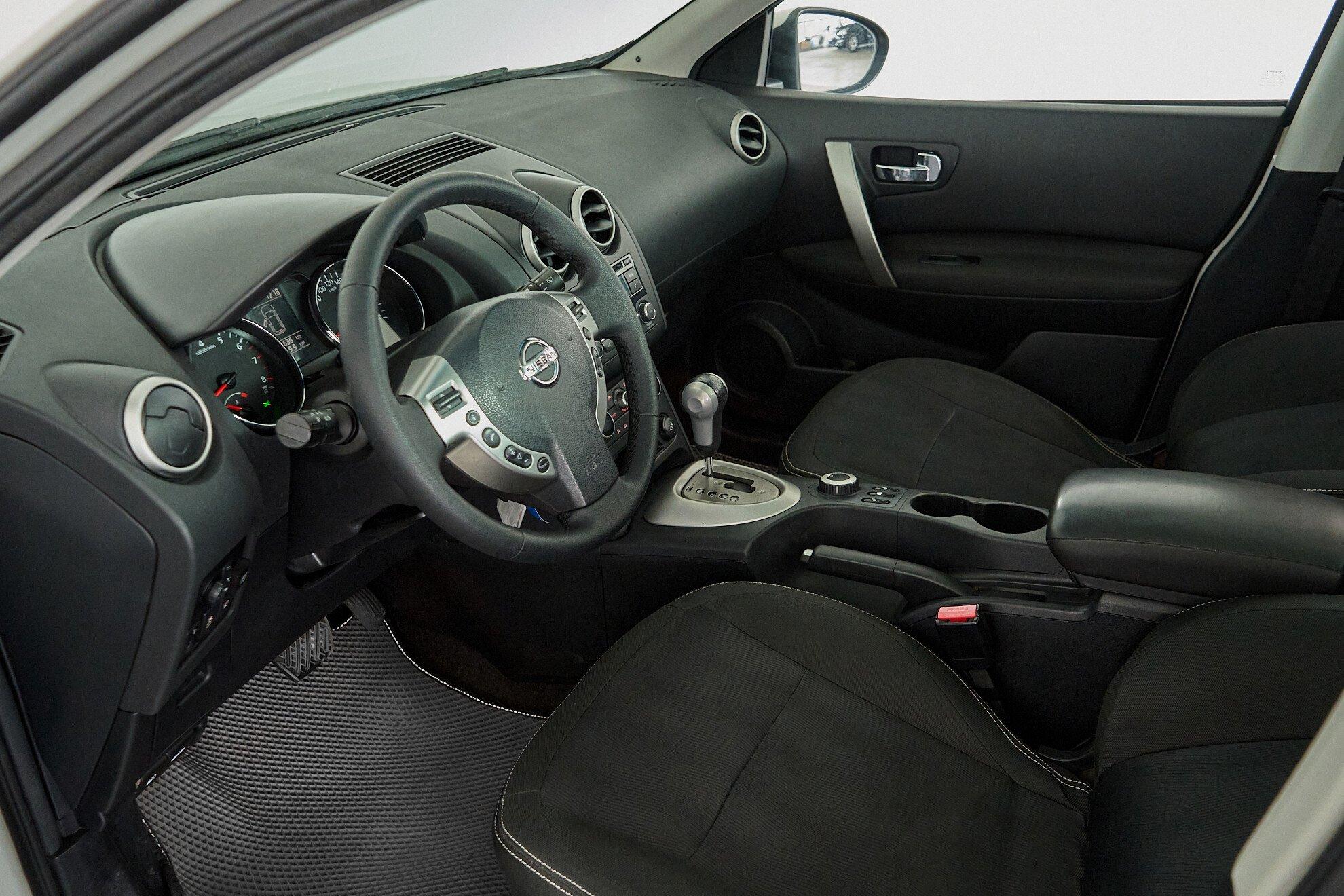 Nissan Qashqai+2 2013, белый