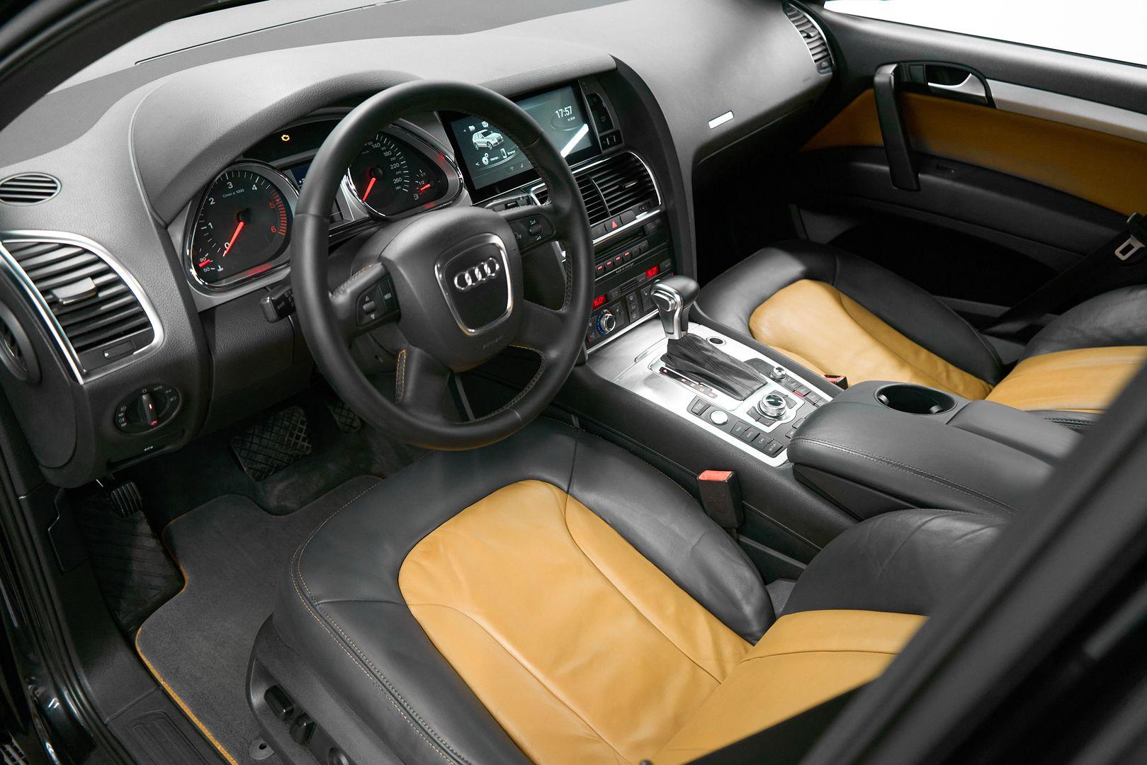 Audi Q7 2007, черный