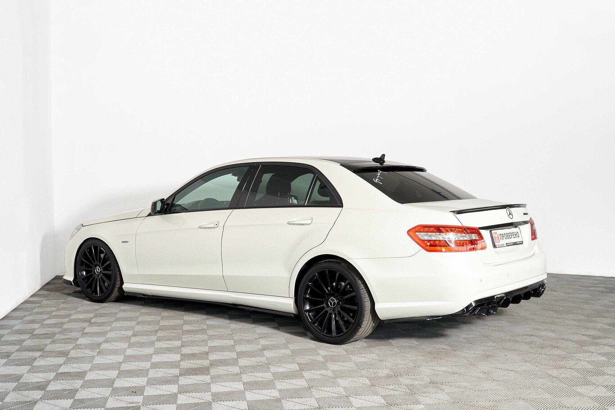 Mercedes-Benz E-Класс 2011, белый