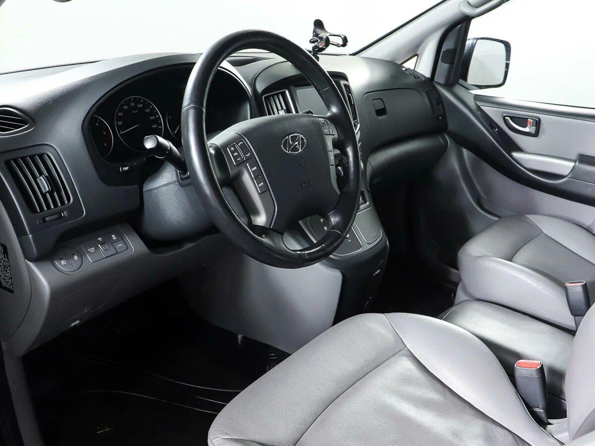Hyundai Grand Starex 2018, синий