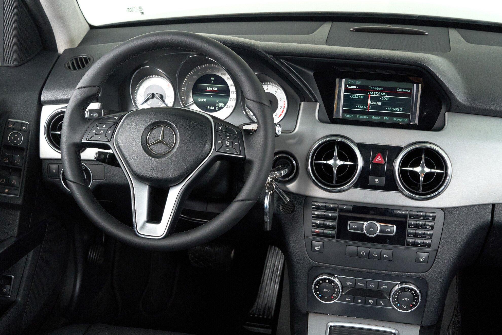 Mercedes-Benz GLK-Класс 2014, коричневый