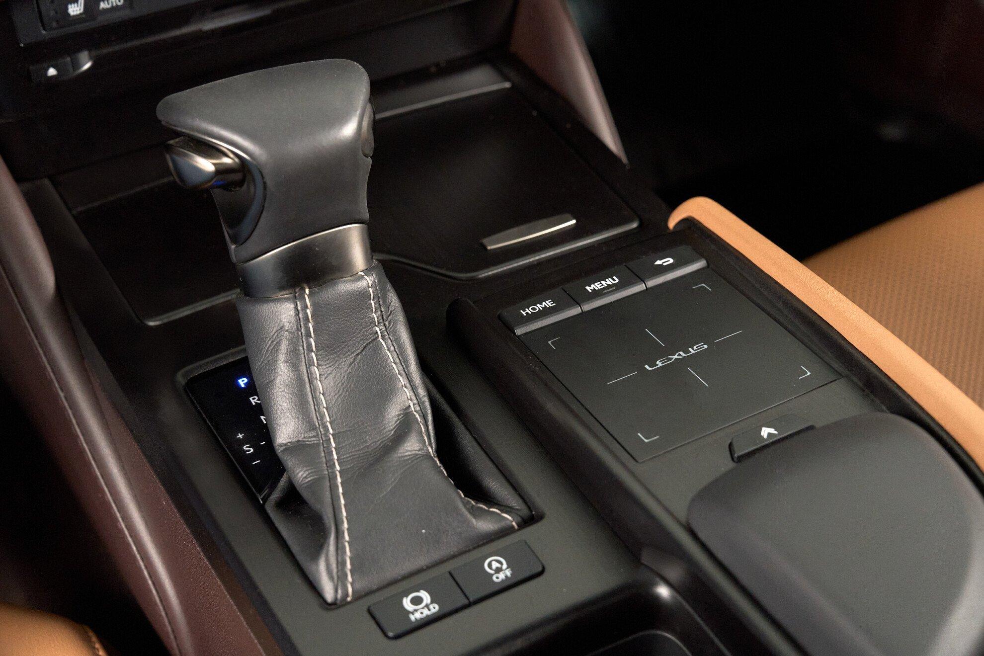 Lexus ES 2018, синий