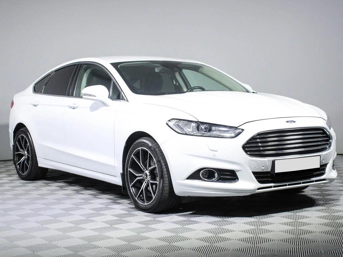 Ford Mondeo 2015, белый